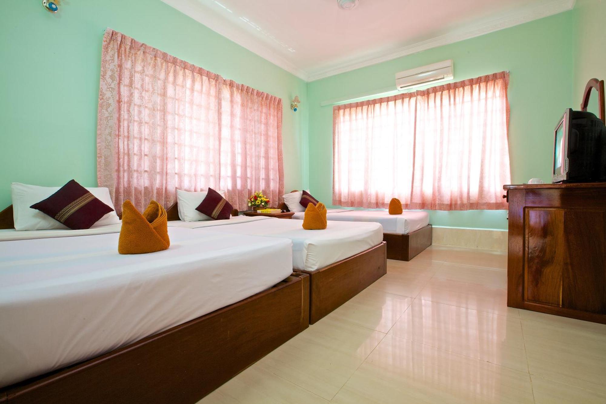 Damnak Riverside Villa Siem Reap Exterior photo